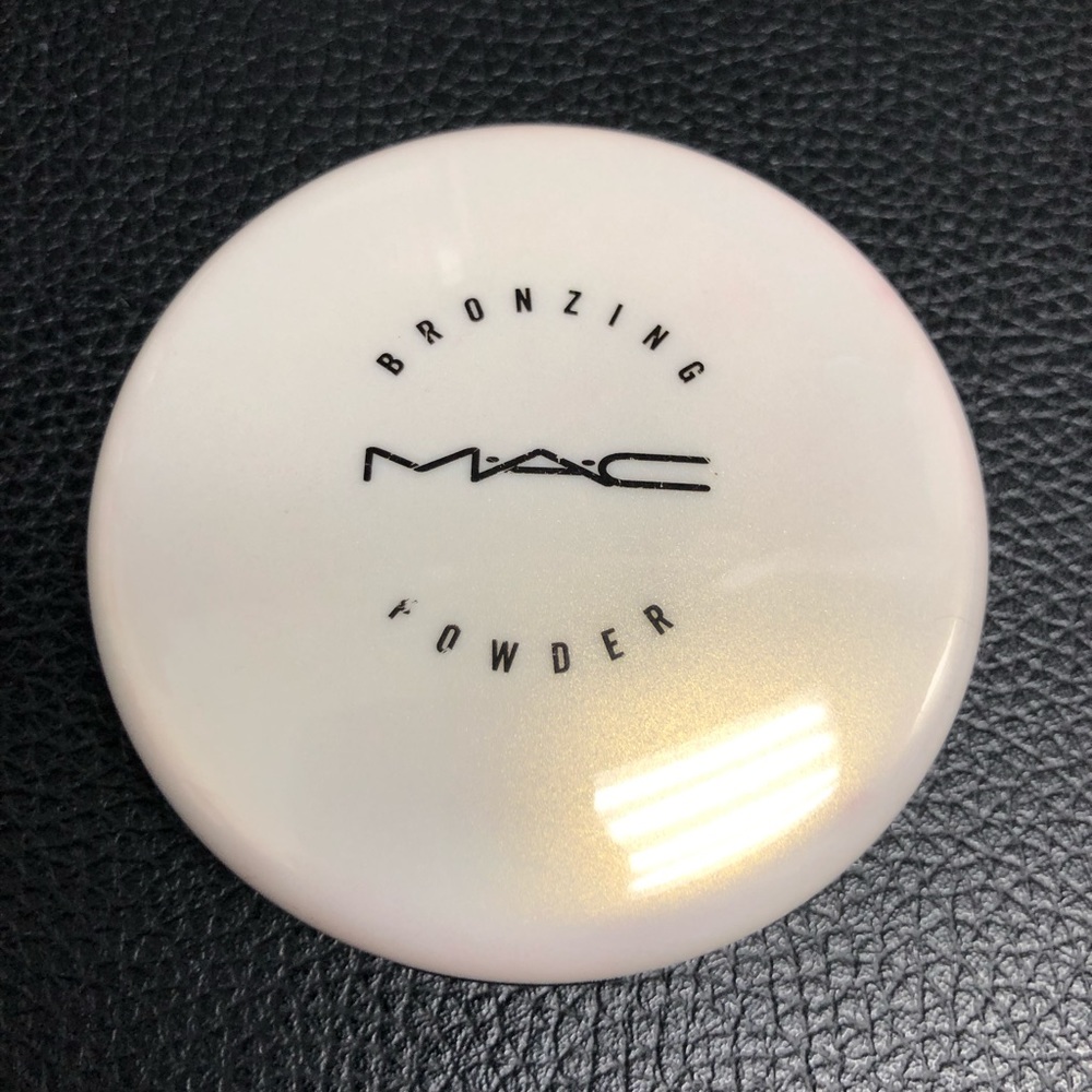 Mac Bronze compact